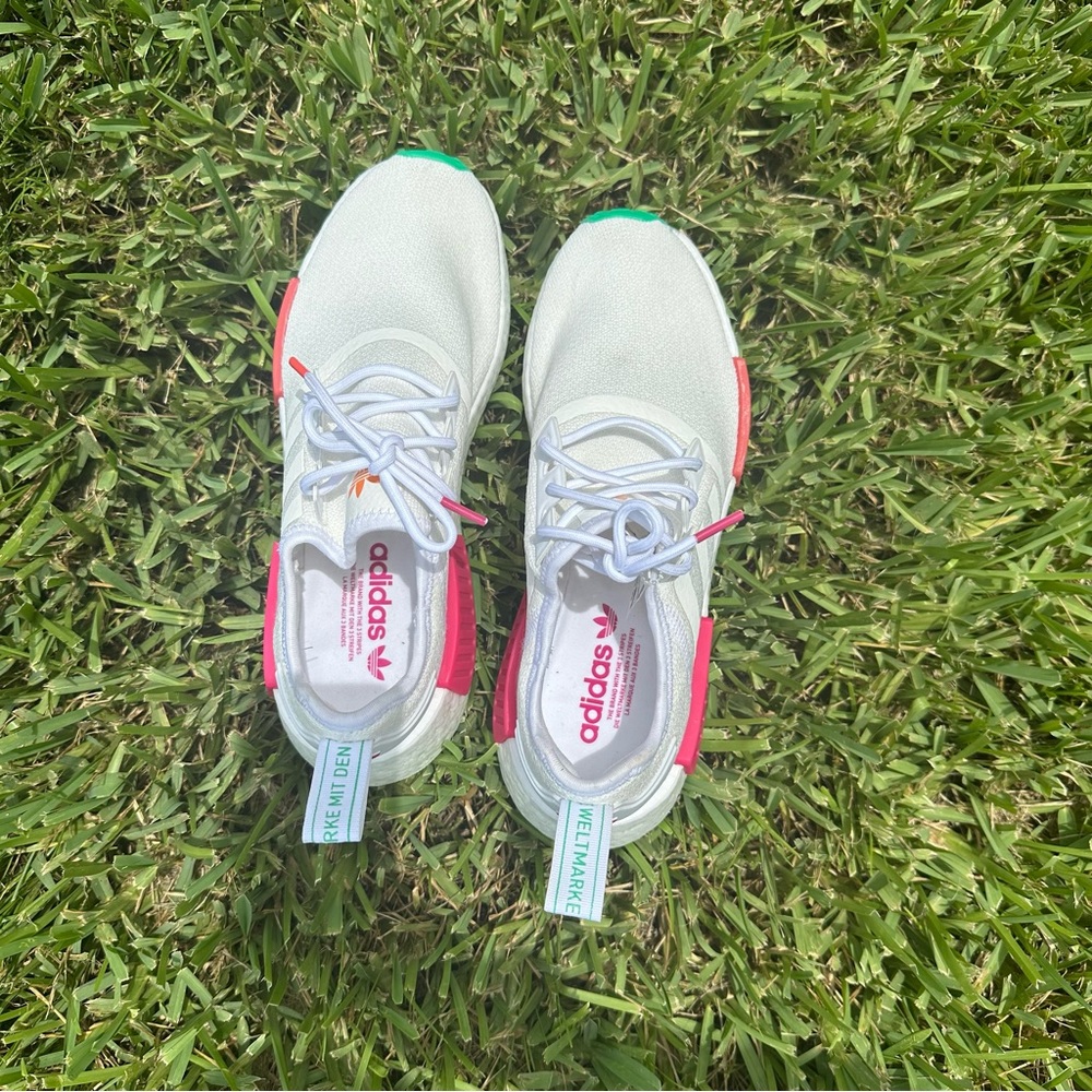 ADIDAS NMD R1 - Picture 3 of 5